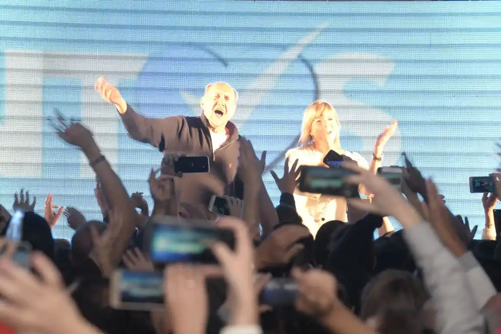 Muerto el rey ¡Viva el rey!