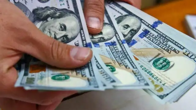 El dólar cayó a su nivel más bajo en dos meses
