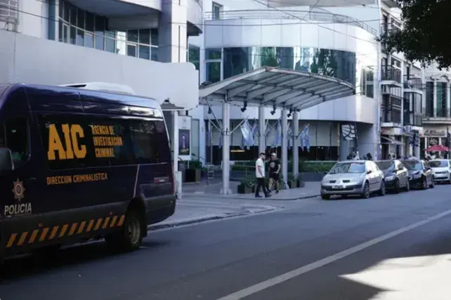 Imputan por femicidio a la pareja de la mujer que apareció muerta en el yacuzzi de un hotel de Rosario