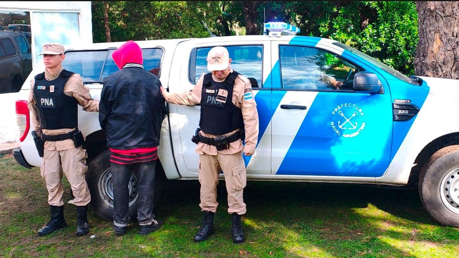 Uno de los arrestados. Durante los procedimientos desarrollados hace un mes en inmuebles de Necochea y Quequén