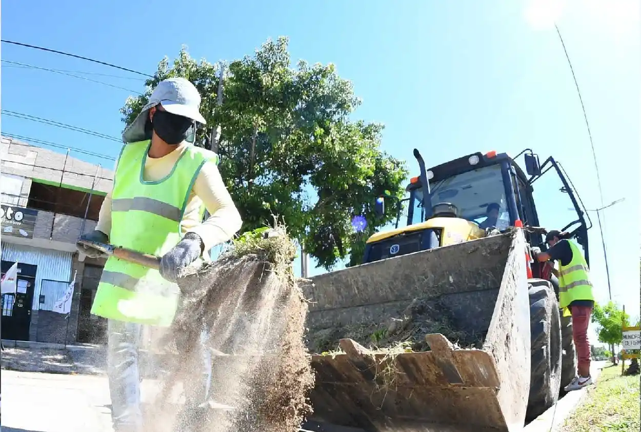 Provincia y Municipio saludaron a los empleados municipales en su día
