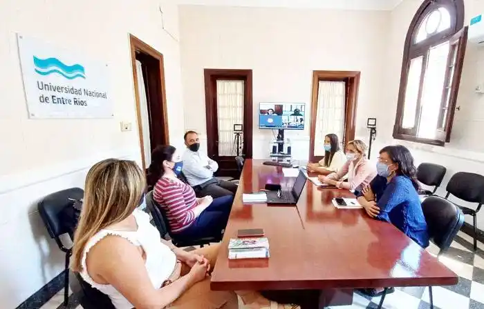 Salud y la Universidad de Entre Ríos  renovaron el compromiso de generar  entornos saludables