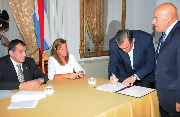 Más de ocho millones de pesos para obras en edificios escolares