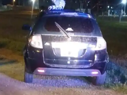 El siniestro involucró a un Ford Ka y una moto de Enduro.