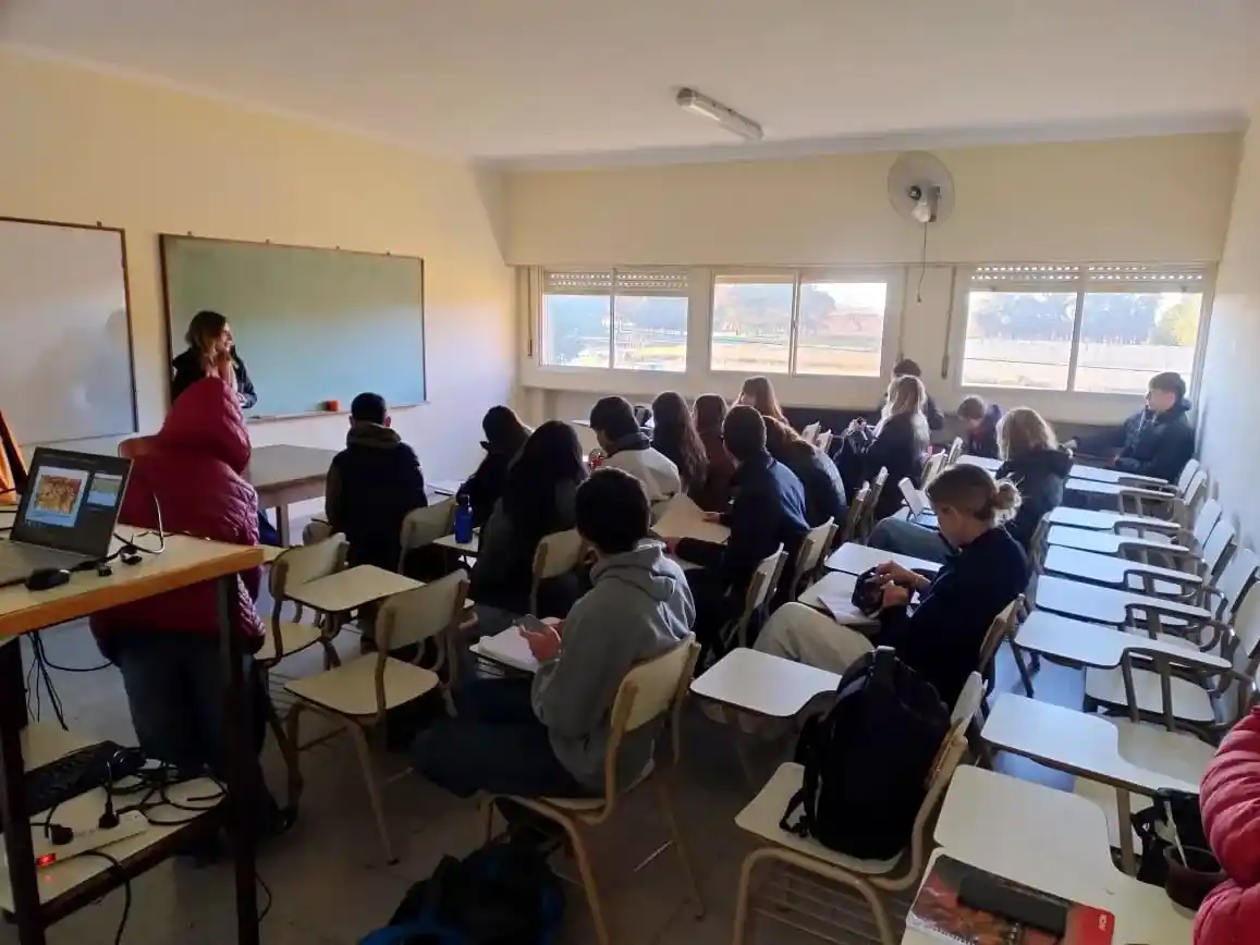 Estudiantes de 7° de la EATA en la Facultad de Agronomía de Balcarce