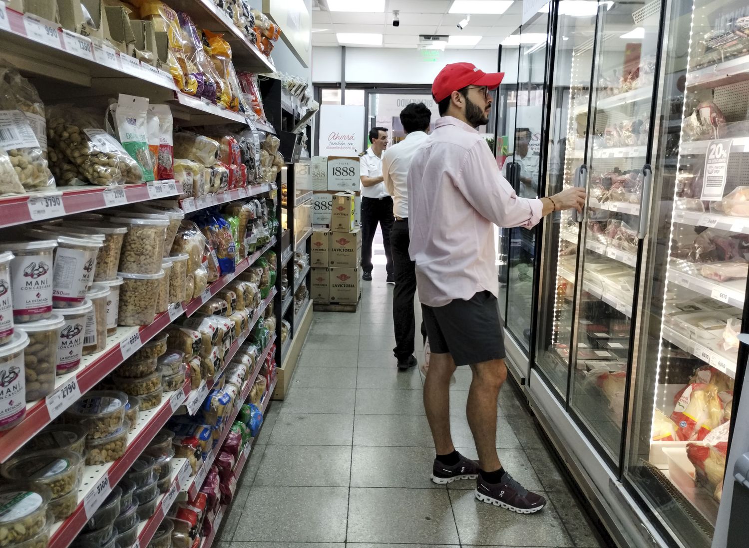 La inflación de noviembre en Argentina fue de 2,4%