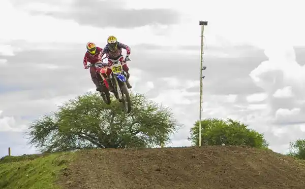 Victoria de Esteban Adriel en la primera del Entrerriano de Motocross