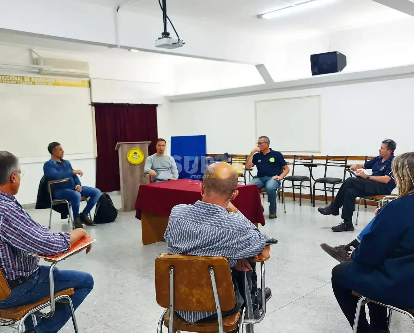 Enrico continúa trabajando junto a los Bomberos Voluntarios del sur provincial