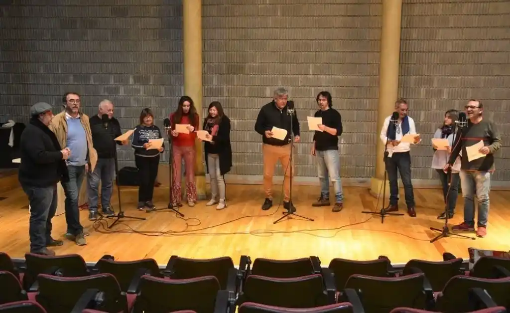 Convocatoria para artistas: tres concursos vinculados al radioteatro