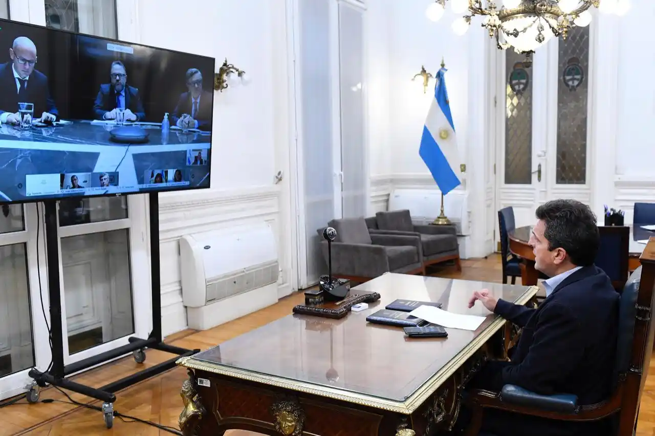 Kulfas ante Diputados: "El Estado cubrirá el 50% de los salarios de las empresas afectadas por la pandemia"