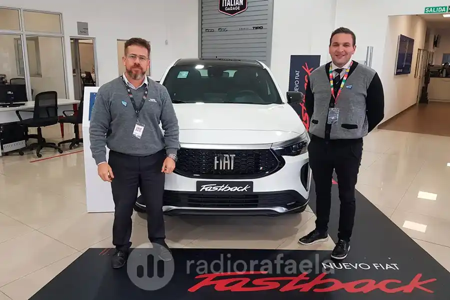 Fiat lanza el Fastback, su nuevo SUV con estilo coupé: "Es el vehículo más potente del segmento, del mercado"