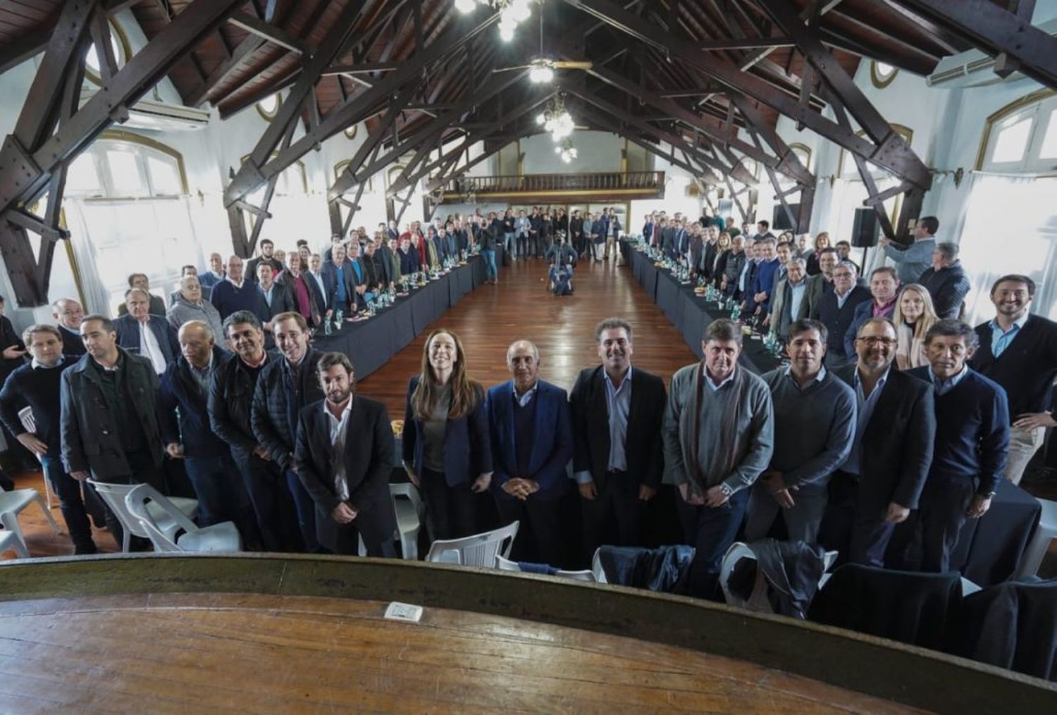 Miguel Lunghi participó de una reunión con María Eugenia Vidal