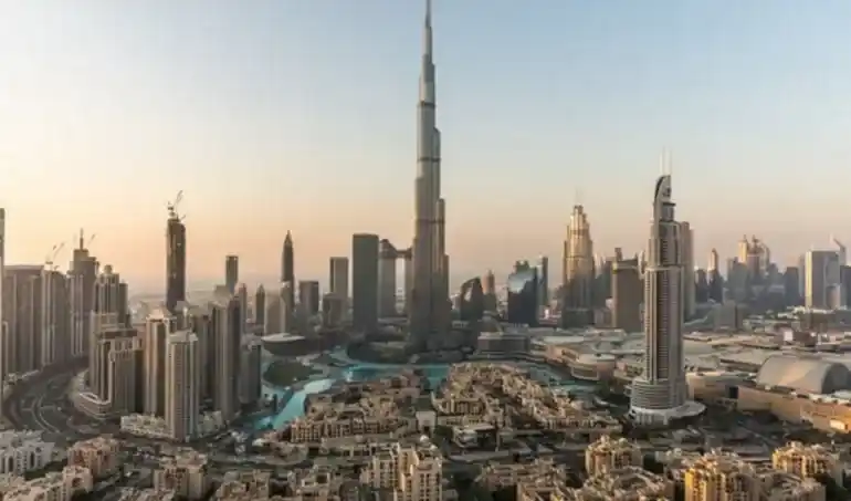 Dinastía bin Sultan, los controvertidos jeques que transformaron a Emiratos Árabes en un poder global