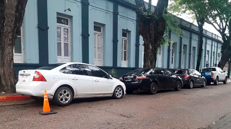 Incautaron drogas, autos, pesos y dólares tras allanamientos por narcotráfico