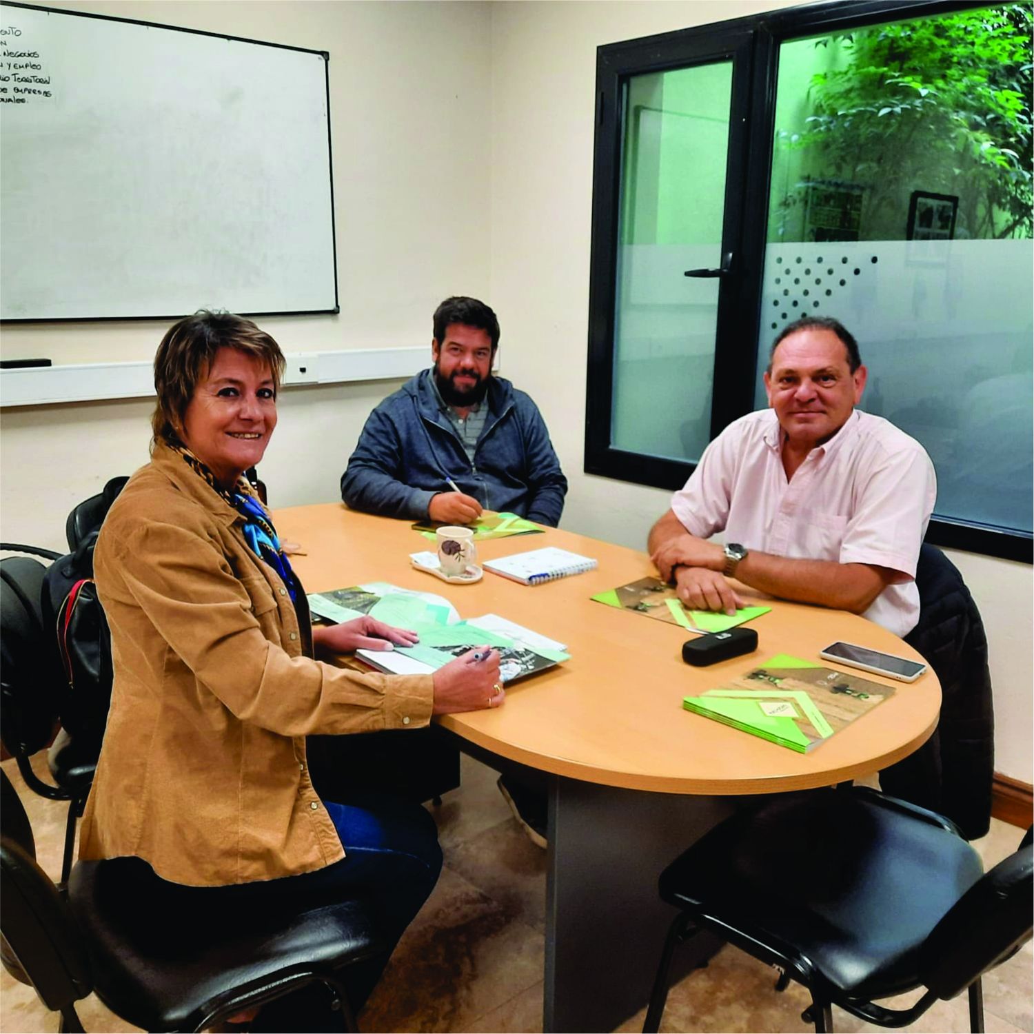 Marcela Petrantonio, Cristian Trevolazavala y Ricardo Berlari.