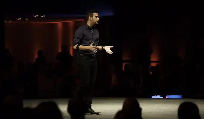 El chico que vive según la teoría del diamante