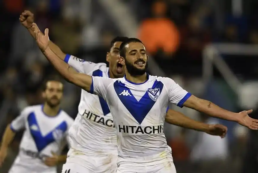 Vélez tuvo un buen debut ante Newell’s
