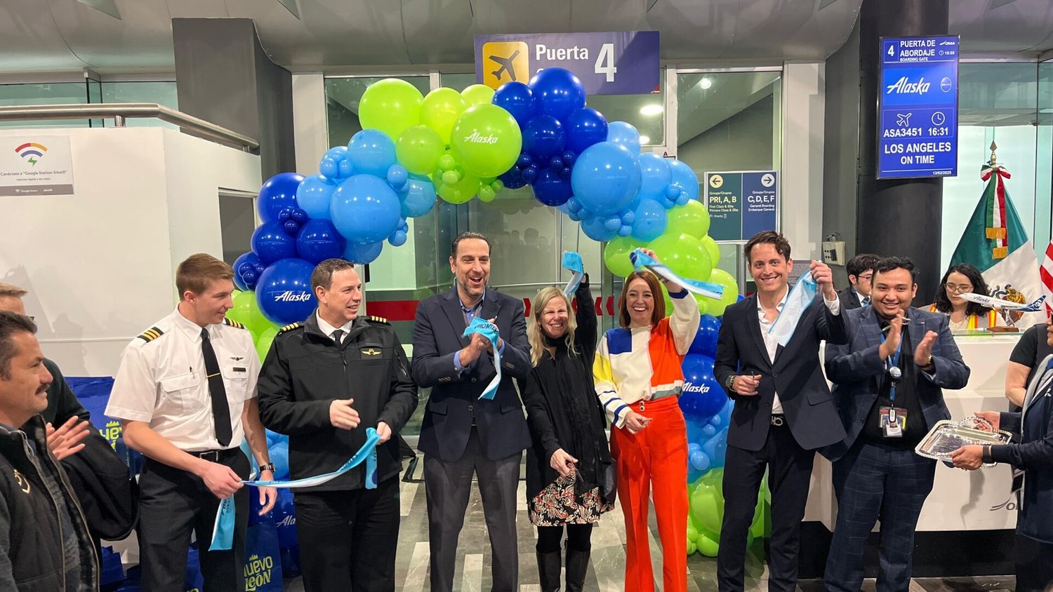 Alaska Airlines inaugura sus vuelos entre Los Ángeles y Monterrey