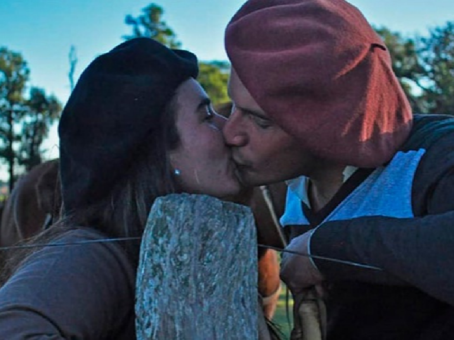 Llegaron a caballo a la iglesia y sellaron su amor con una «boda gaucha»