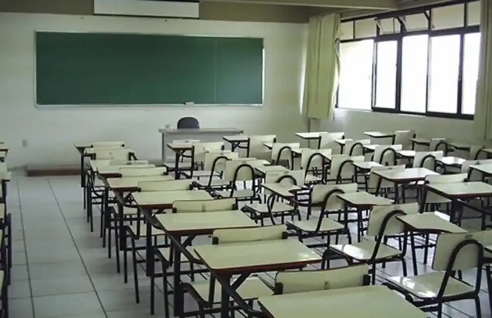 El lunes no habrá clases en las escuelas de la provincia.   Archivo DIB.