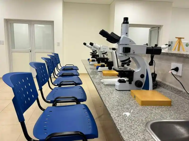 Ponderan el moderno equipamiento de 
la Facultad de Ciencias de la Salud de la UPLaB