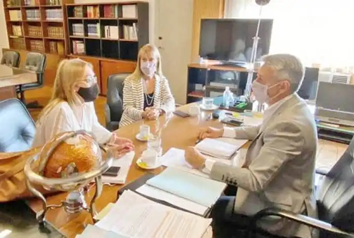 El Tribunal de Cuentas establece criterios de trabajo con el Ministerio de Salud