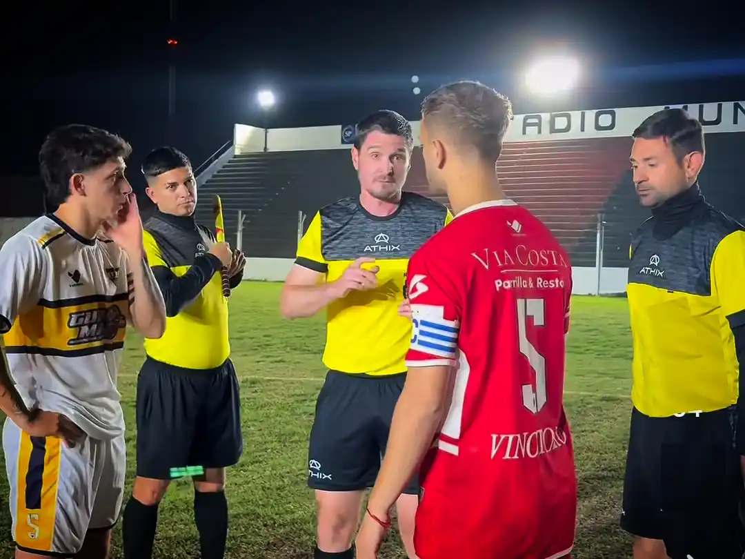 Mitre volvió a ganar y quedó como único líder. Foto: Mitre.