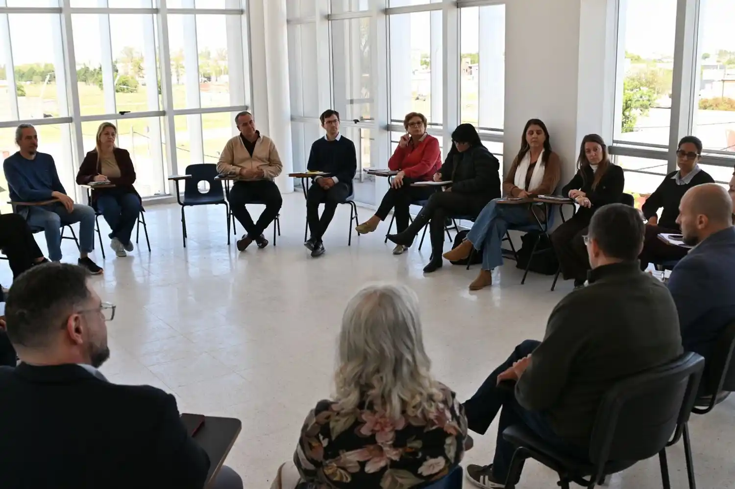 Reunión de concejales con funcionarios del área salud del gobierno de la Provincia