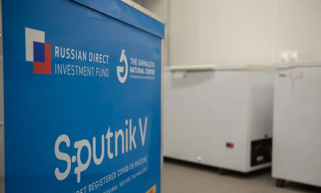 Sputnik V: confirman que esta semana se libera casi medio millón del componente 2