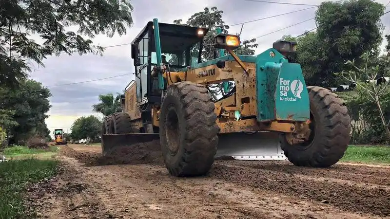 La comuna ejecutó trabajos integrales en los
barrios Eva Perón, Las Orquídeas y 6 de Enero