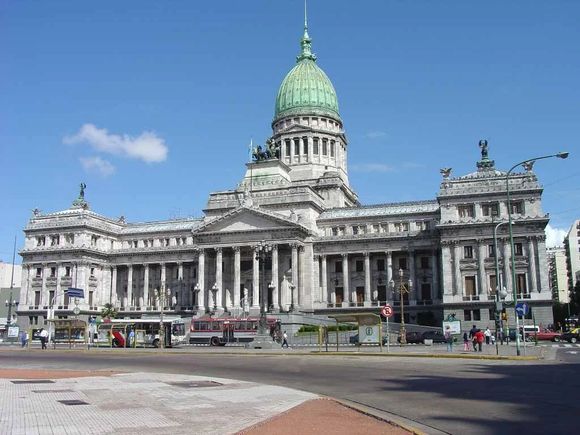 El oficialismo en el Senado dictaminó Ficha Limpia. Impide a condenados por corrupción, ser candidatos