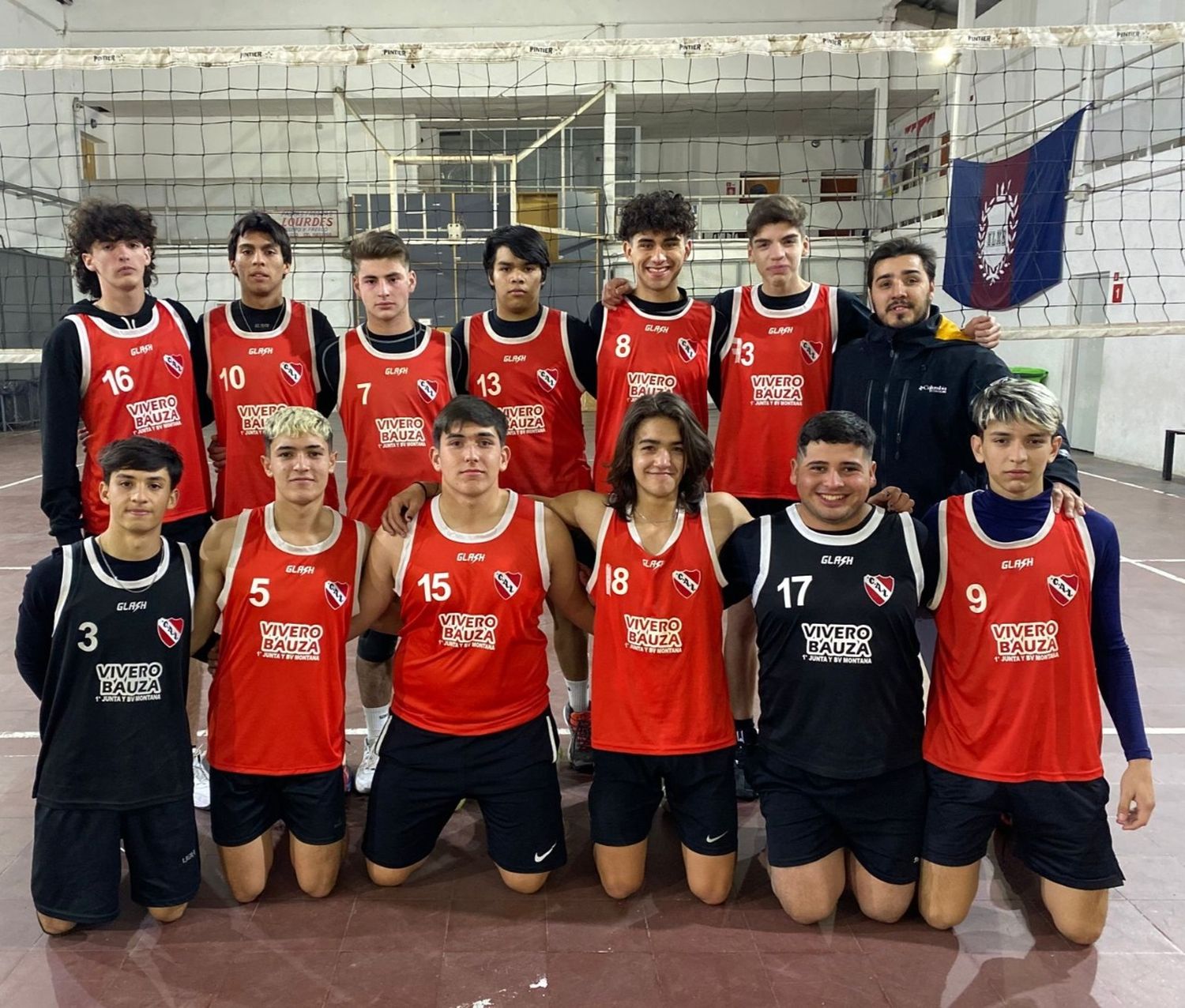 Racing e Independiente clasificaron a la final de la Liga Provincial Sub 18