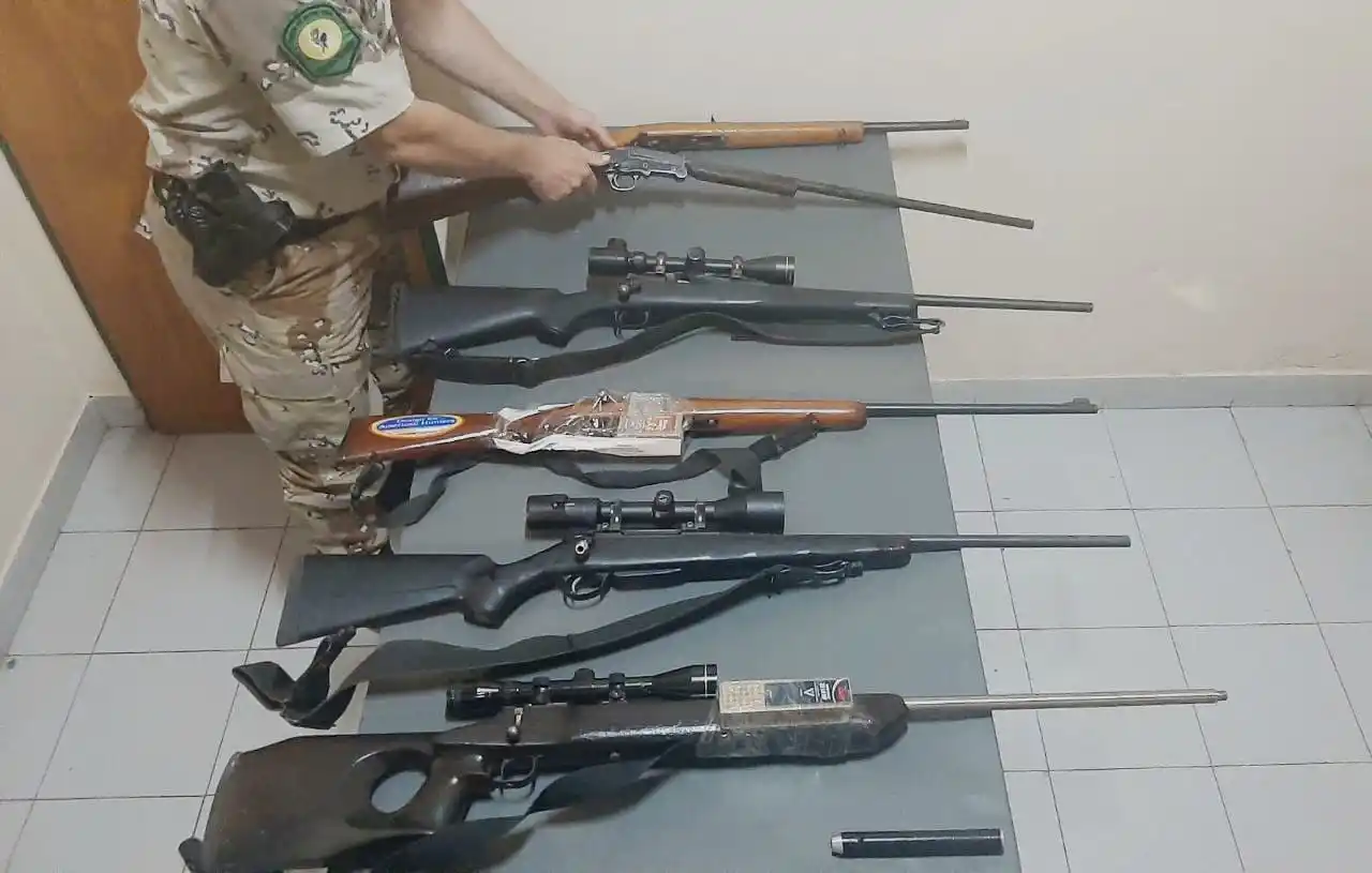 Secuestraron armas de fuego en dos operativos simultáneos