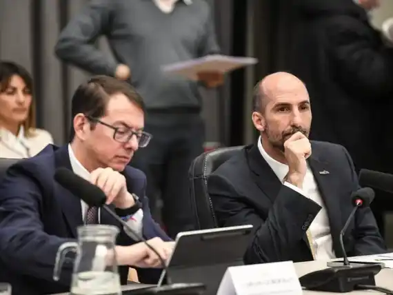 Guberman insistió en sostener superávit en el Presupuesto 2026, pero abrió el diálogo