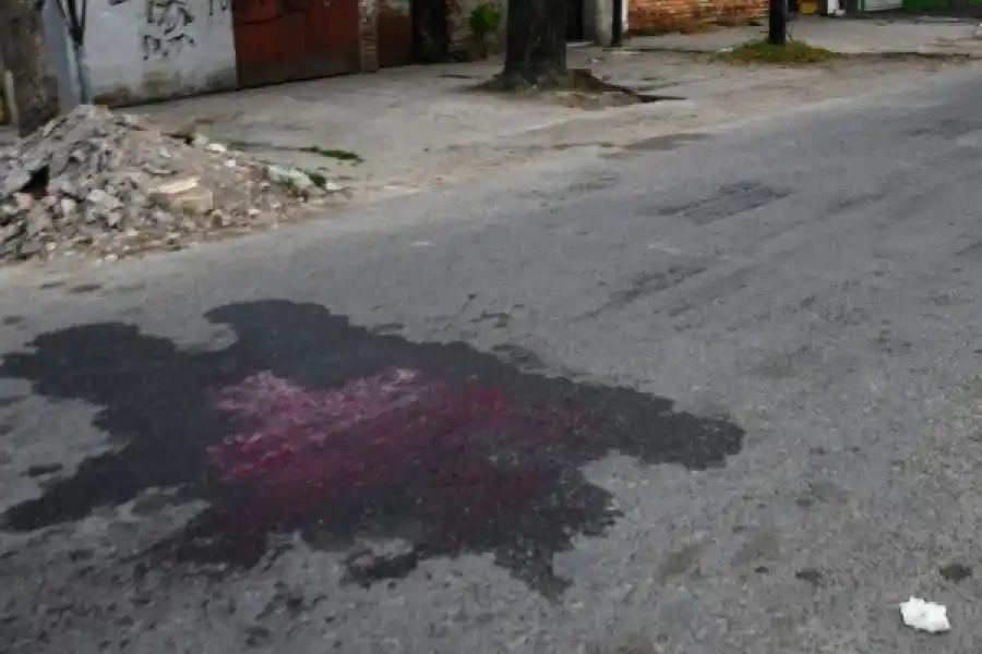Escenas del horror: tenía 20 años, lo ataron, lo ejecutaron y dejaron un mensaje mafioso basado en una canción