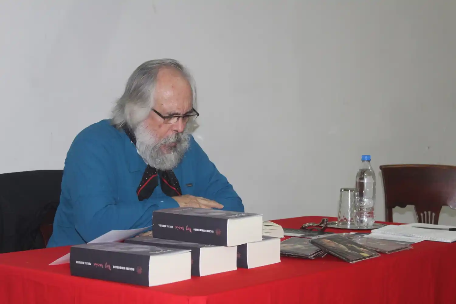 Maldonado presentó su libro “Voz Varia”