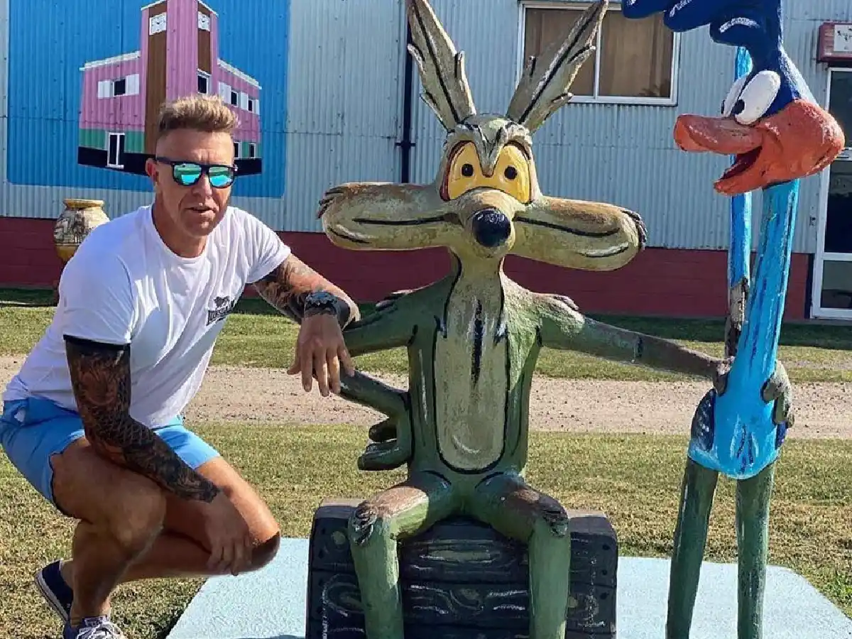 Santiago Temple: el pueblo donde hasta los “famosos” paran a sacarse fotos                 