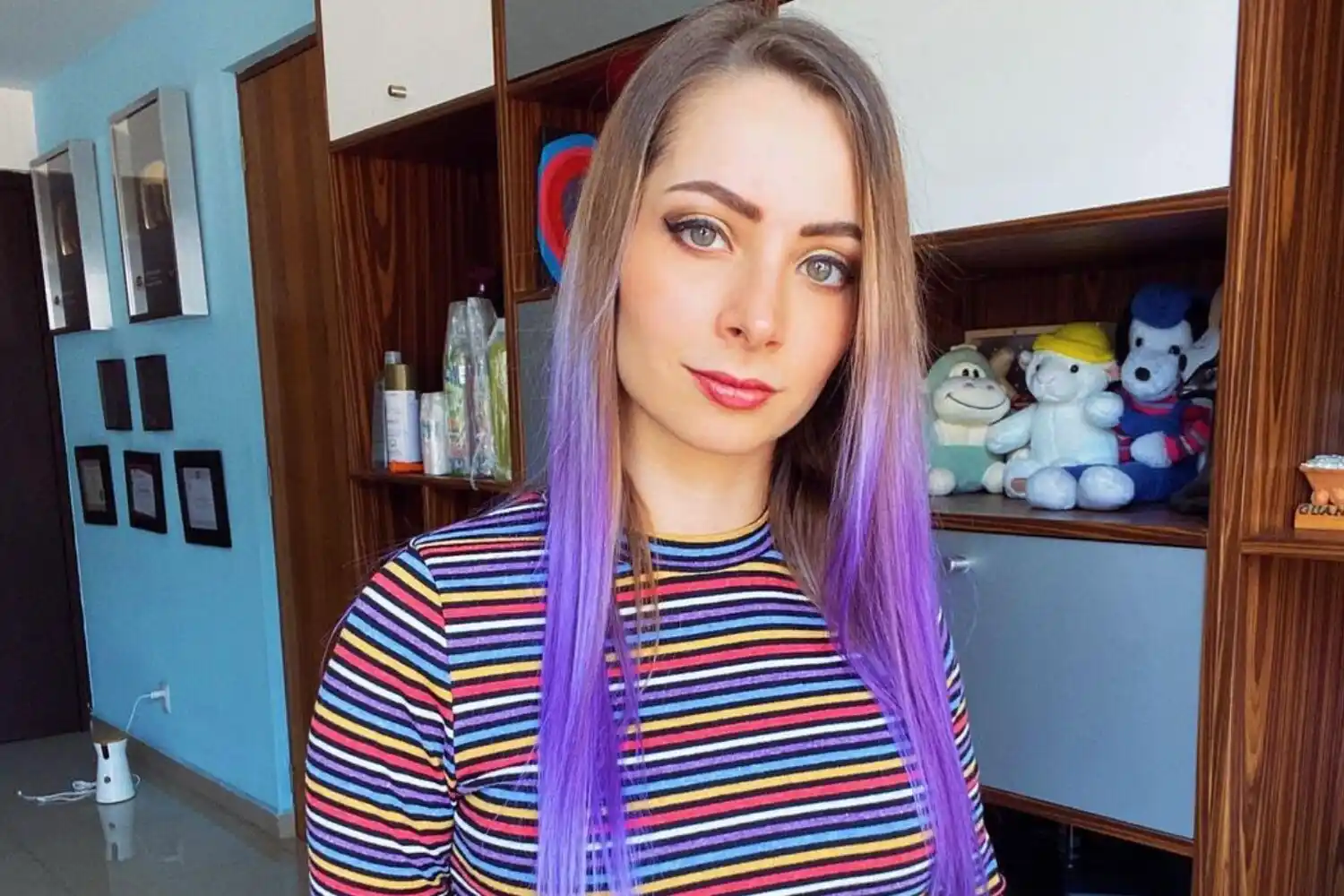 Acusan de pornografía infantil a la ‘youtuber’ mexicana Yoss Hoffman