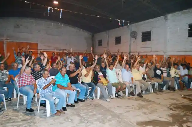 Los municipales exigen el 40 por ciento de aumento
