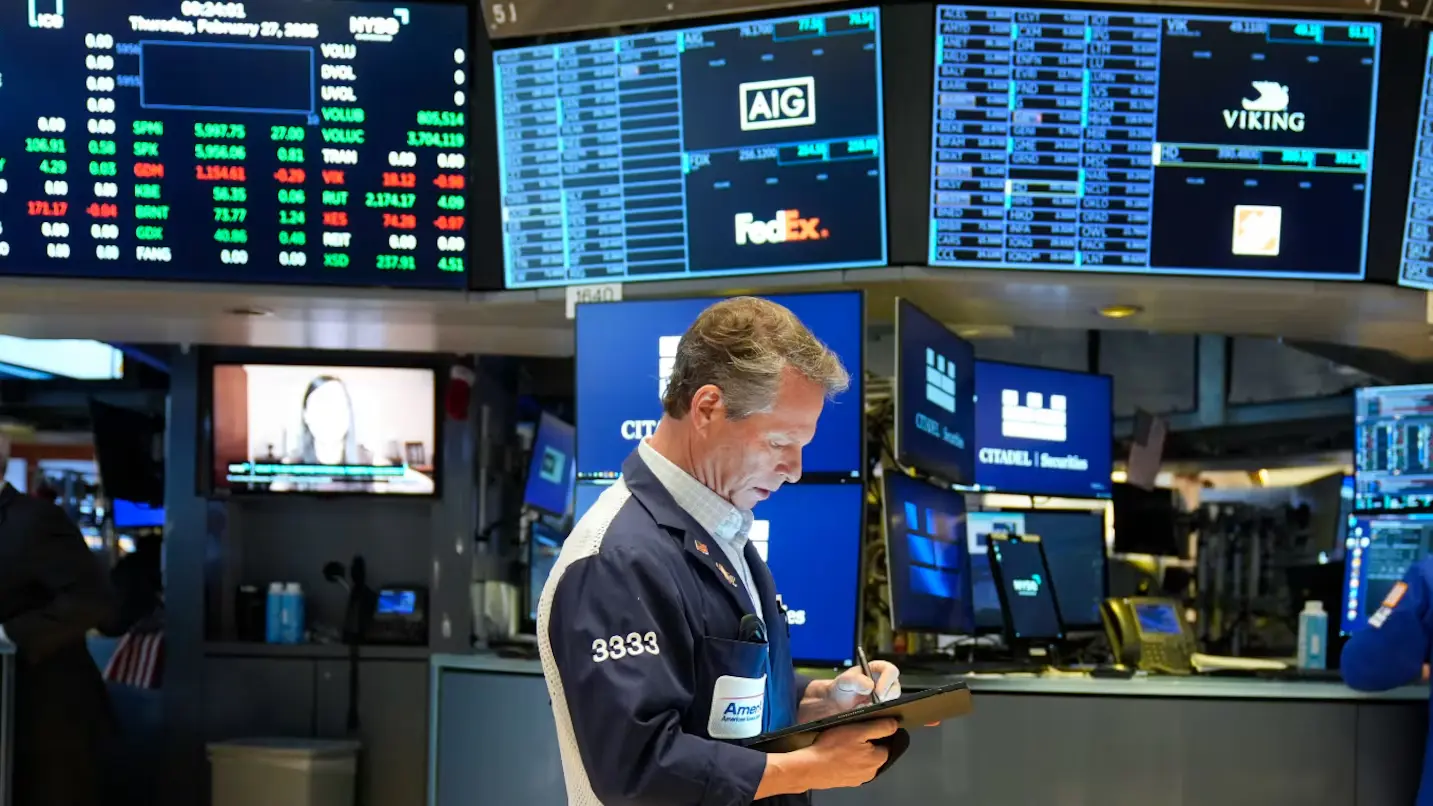 Tras los anuncios del BCRA, el Gobierno espera la reacción del mercado y busca que baje el riesgo país