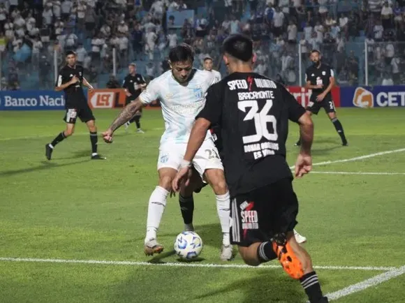 Banfield-Barracas, Riestra-Tucumán y Central Córdoba-Defensa: lunes cargado en la Liga Profesional