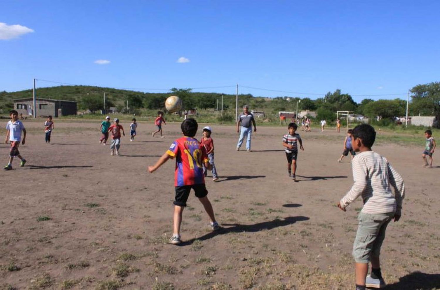 El Proyecto turístico, educativo y de entrenamiento voluntario en Argentina que busca promover el fútbol en barrios marginales