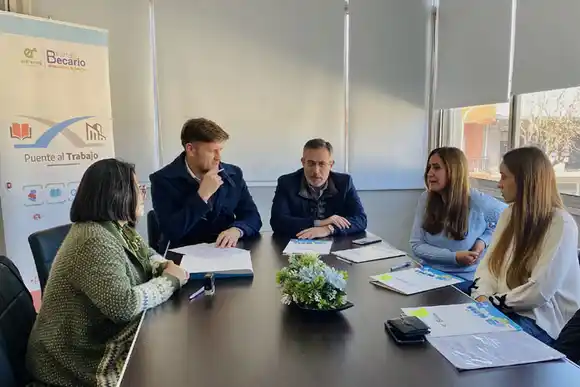 El Becario firmó nuevos convenios para que estudiantes realicen prácticas profesionales