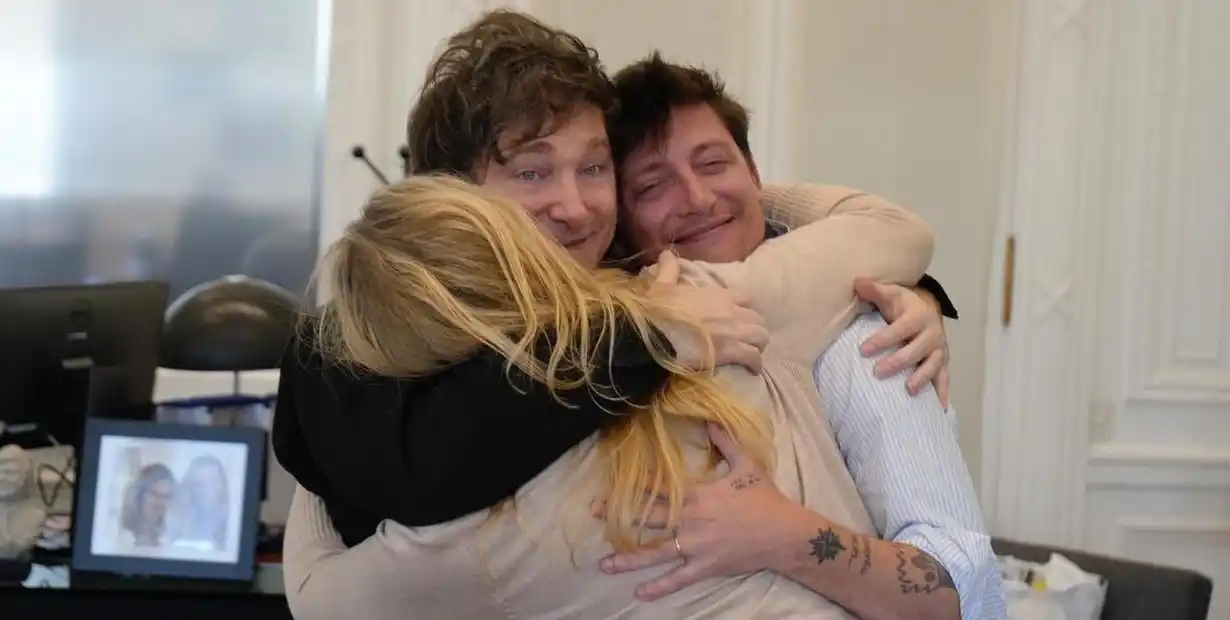 JAVIER MILEI KARINA SANTIAGO CAPUTO CAPUTITO - 2