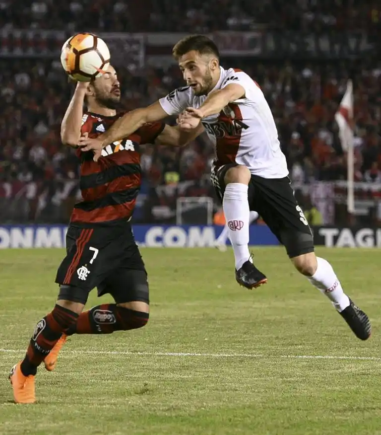 Con un empate ante Flamengo,  River aseguró el primer puesto