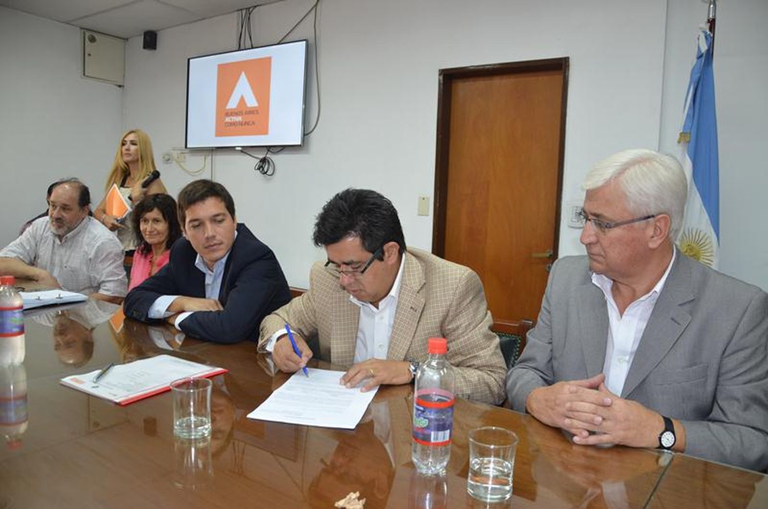 La Provincia pavimentará el acceso a Labardén