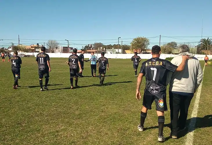 Se disputa la fecha postergada de la segunda división del amateur