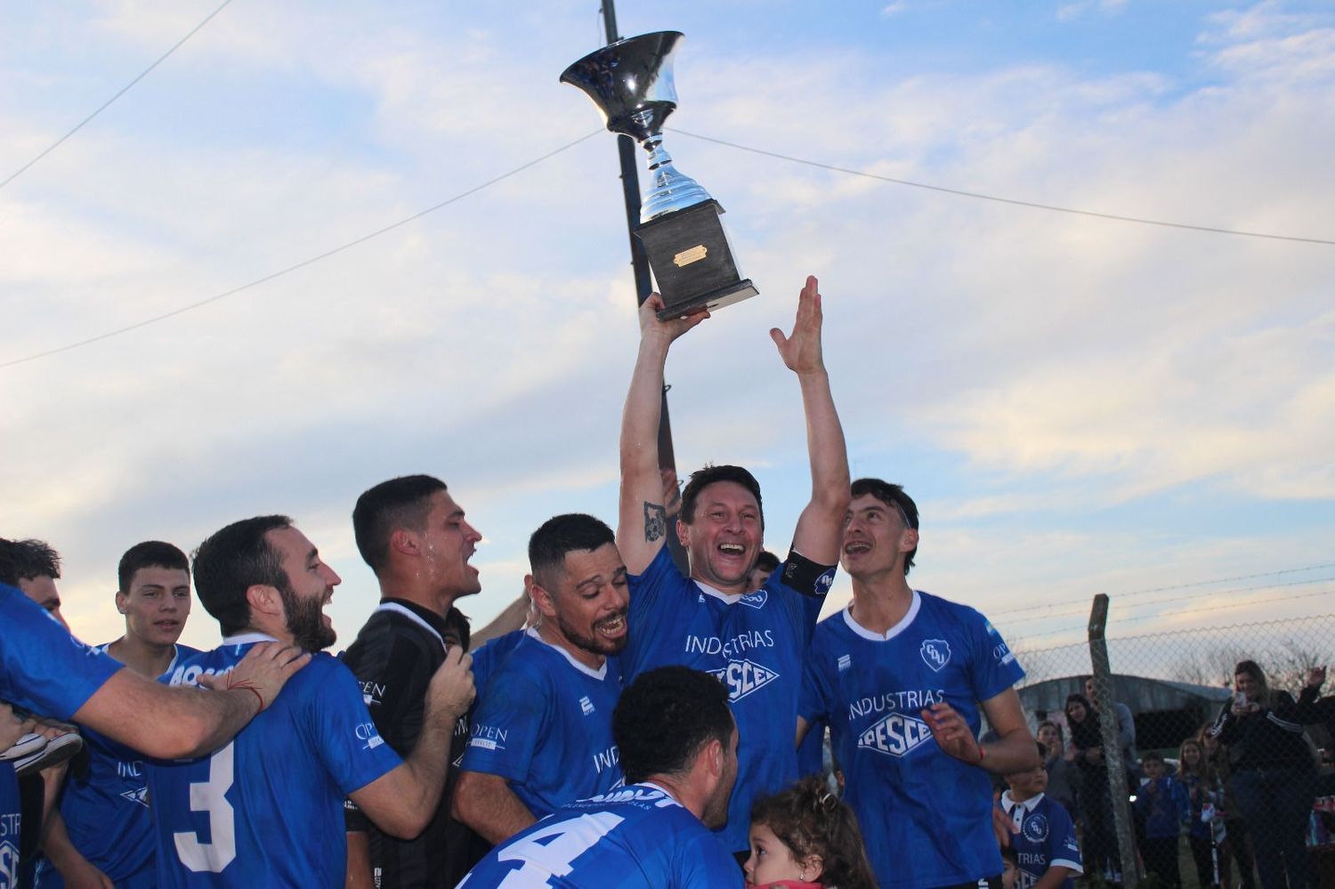 Deportivo Urdinarrain venció a Defensores y se consagró campeón del Apertura por anticipado