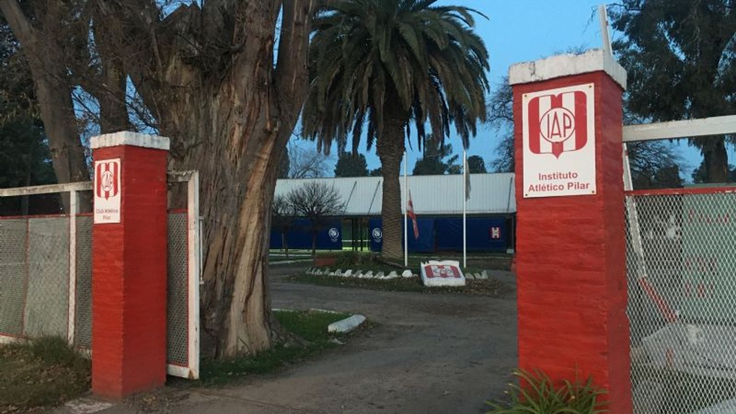 Escándalo: Detienen al Secretario de Hacienda de Tigre y a otras 15 personas por jugar al pádel en un club de Pilar 