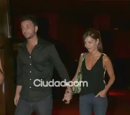 Paola Krum, infraganti con nuevo novio: de la manito y risas cómplices en el cine